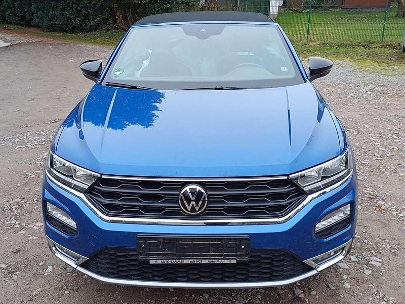 Gebraucht VW T-Roc Cabriolet Active 150 PS (110 kW) 2021 Ravennablau metallic Cabrio