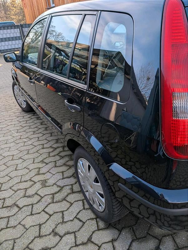 Schwarz Gebraucht 2005 Ford Fusion Kleinwagen | 2.100 € (Fairer Preis) - Bild 1/4