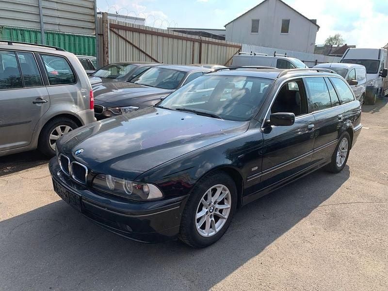 Gebraucht BMW 525 192 PS (141 kW) 2004 Schwarz Kombi