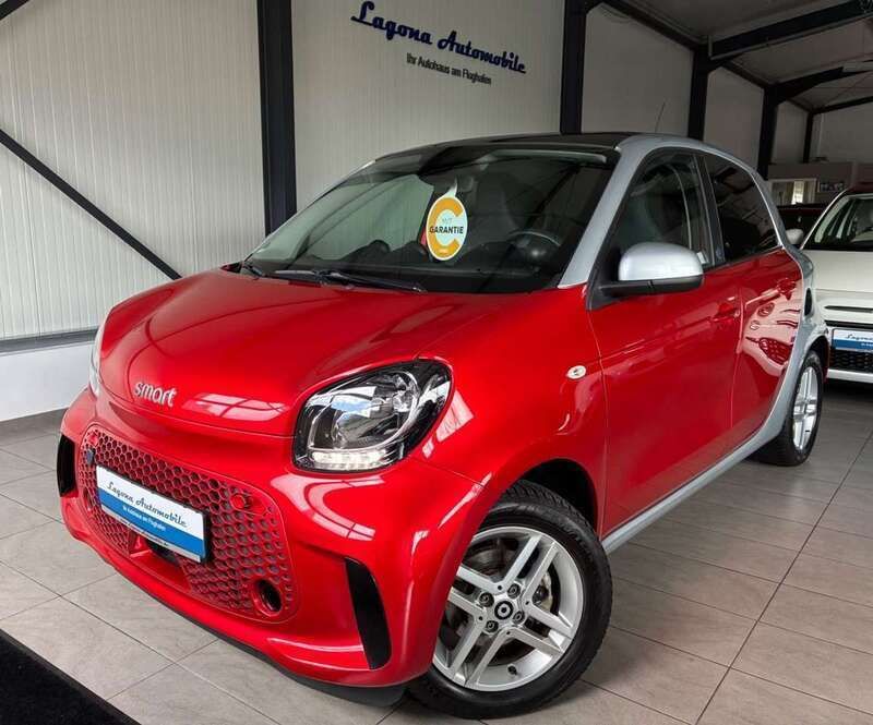 Rot Gebraucht 2021 Smart ForFour Electric Drive Kleinwagen | 9.489 € (Guter Preis) - Bild 1/4