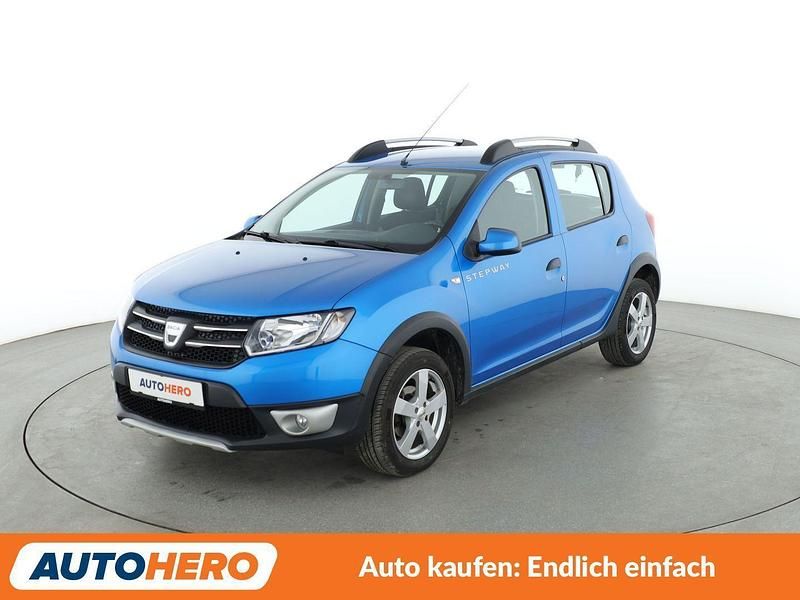 Gebraucht Dacia Sandero Prestige 90 PS (66 kW) 2014 Blau Kleinwagen