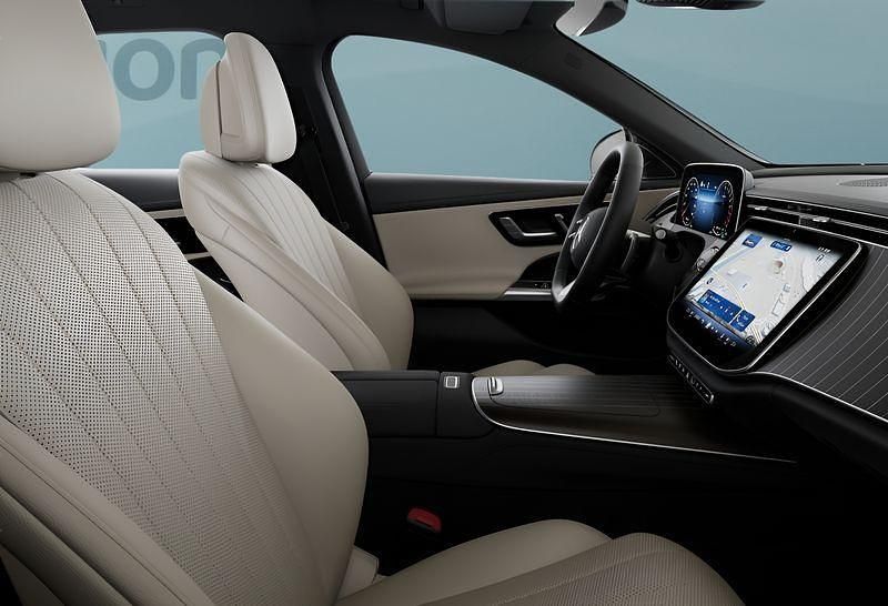 Gebraucht Mercedes E300 204 PS (150 kW) 2025 Grau Kombi