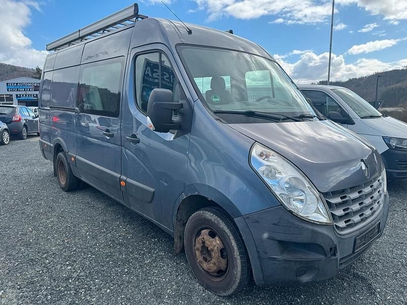 Usado Renault Master 145 HP (106 kW) 2012 Azul Monovolume