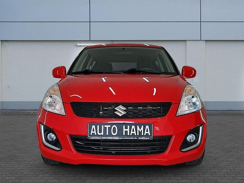 Gebraucht Suzuki Swift Club 94 PS (69 kW) 2014 Rot Kleinwagen