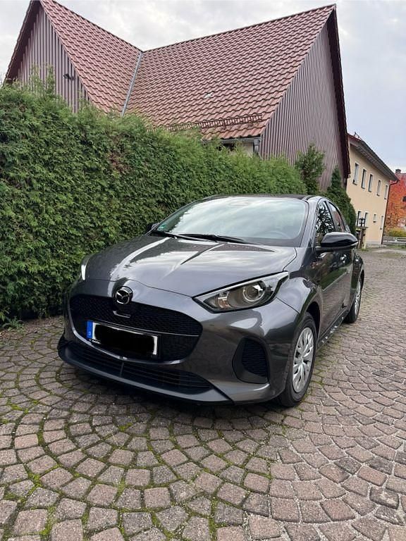 Grau Neu 2025 Mazda 2 Prime-Line Limousine | 22.700 € (Etwas zu teuer) - Bild 1/4