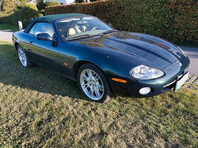 Gebraucht Jaguar XK8 284 PS (208 kW) 2002 Grün Cabrio