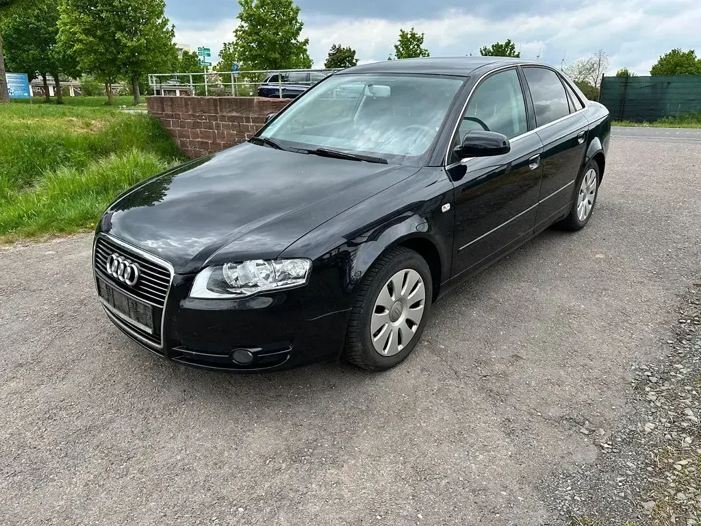 Używany Audi A4 102 KM (75 kW) 2007 Czarny Sedan/Limuzyna