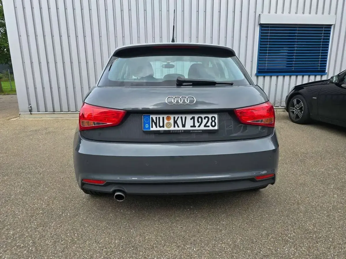 Gebraucht Audi A1 Sportback 95 PS (69 kW) 2016 Grau Kleinwagen