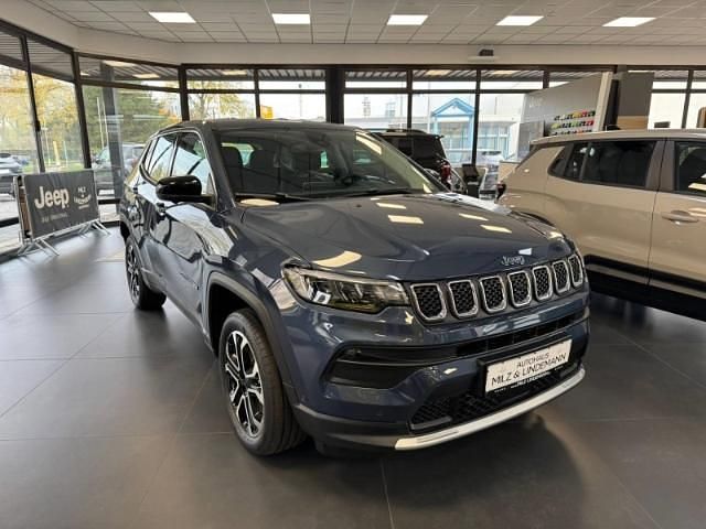 Neu Jeep Compass Altitude 190 PS (139 kW) 2025 Blau SUV
