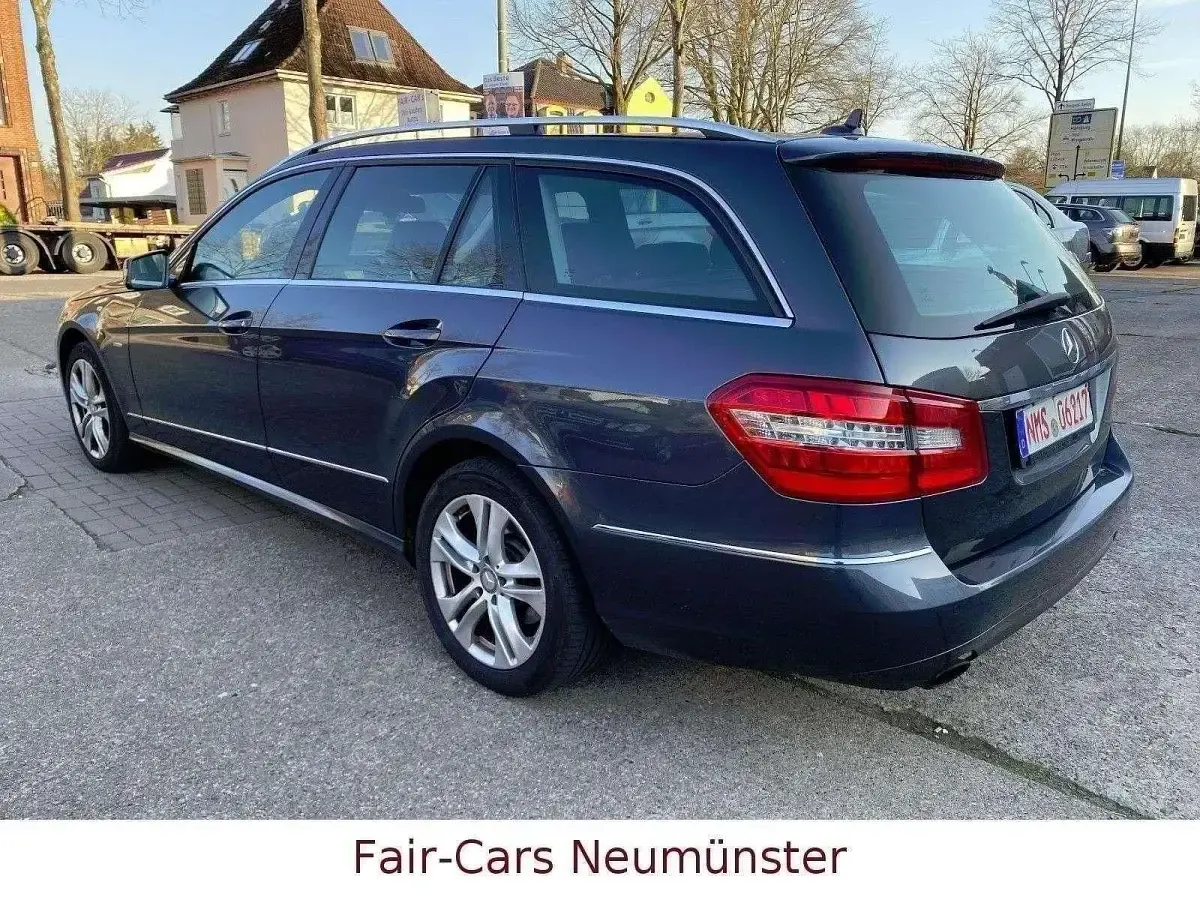 Gebraucht Mercedes E350 Avantgarde 265 PS (194 kW) 2011 Grau Kombi