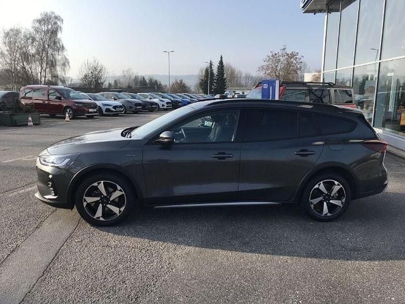 Gebraucht Ford Focus Active X 125 PS (91 kW) 2022 Grau Limousine