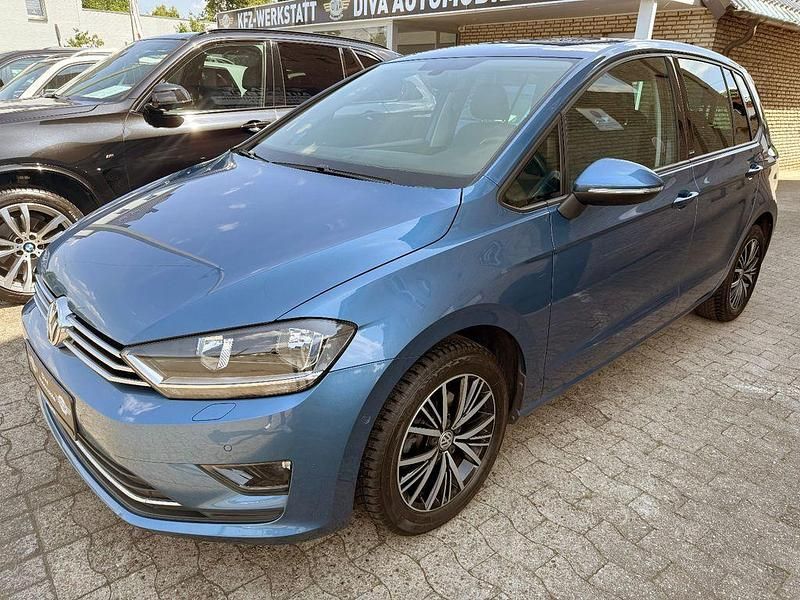 Blau Gebraucht 2016 VW Golf Sportsvan Allstar Van / Kleinbus | 15.799 € (Etwas zu teuer) - Bild 1/4