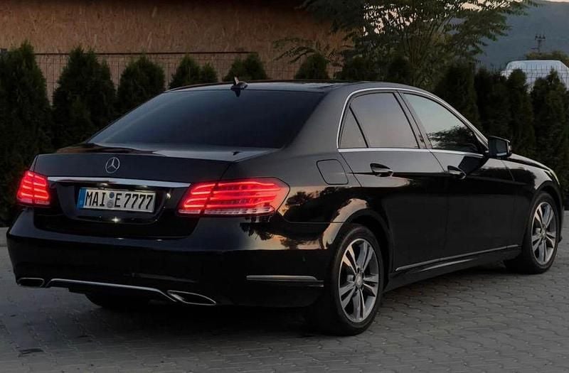 Gebraucht Mercedes E250 204 PS (150 kW) 2014 Schwarz Limousine