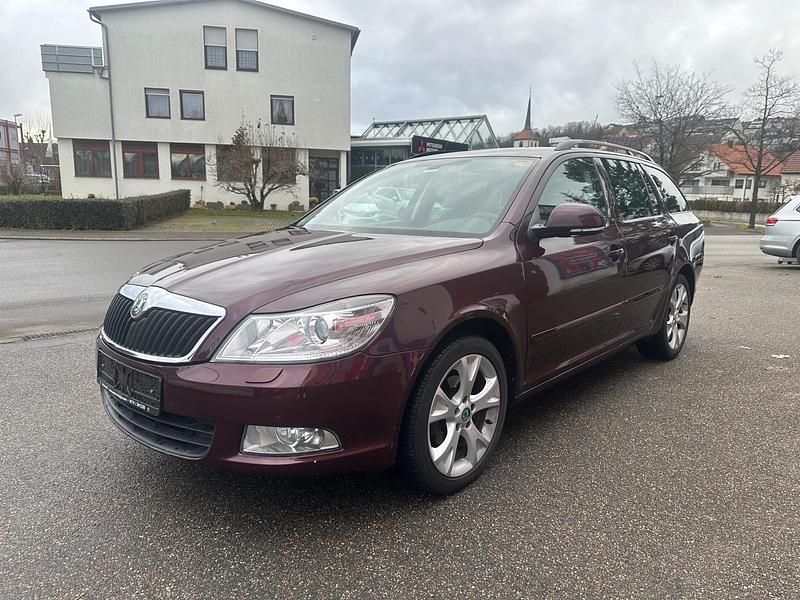 Rot Gebraucht 2010 Skoda Octavia Ambiente Kombi | 5.200 € (Fairer Preis) - Bild 1/4