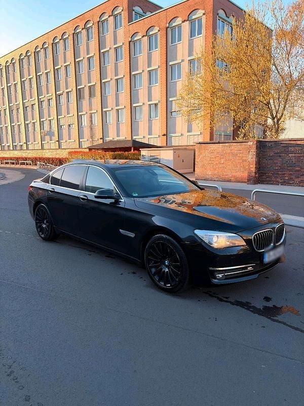 Gebraucht BMW 730 258 PS (189 kW) 2014 Schwarz Limousine