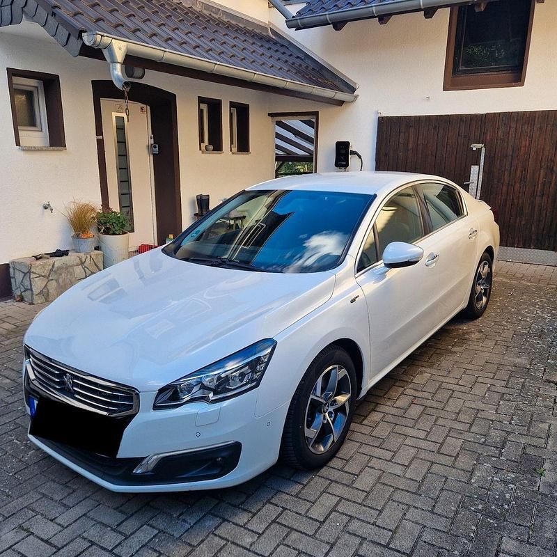 Weiß Gebraucht 2016 Peugeot 508 GT Limousine | 14.000 € (Fairer Preis) - Bild 1/4