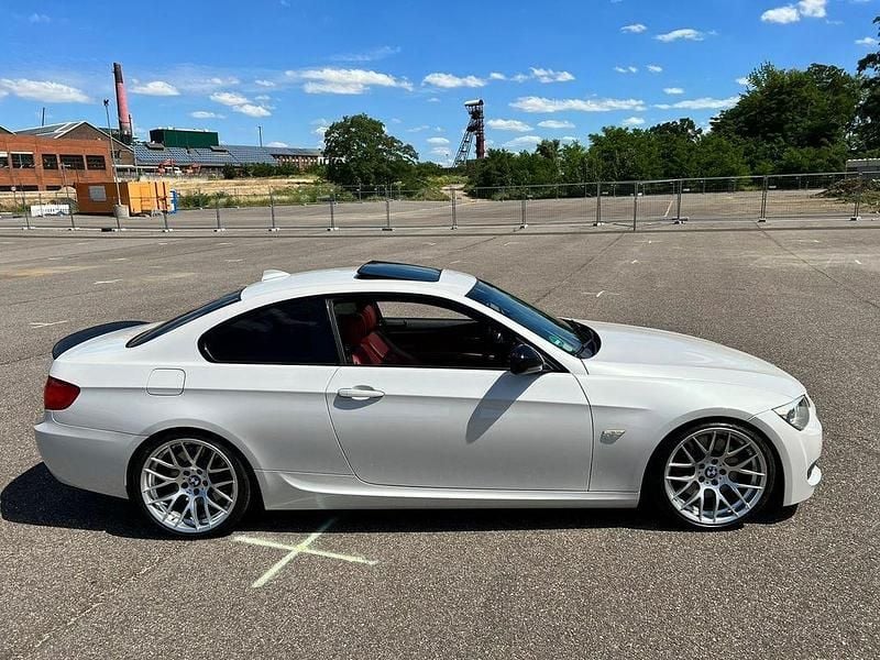 Gebraucht BMW 335 M Sport 325 PS (239 kW) 2012 Weiß Coupé