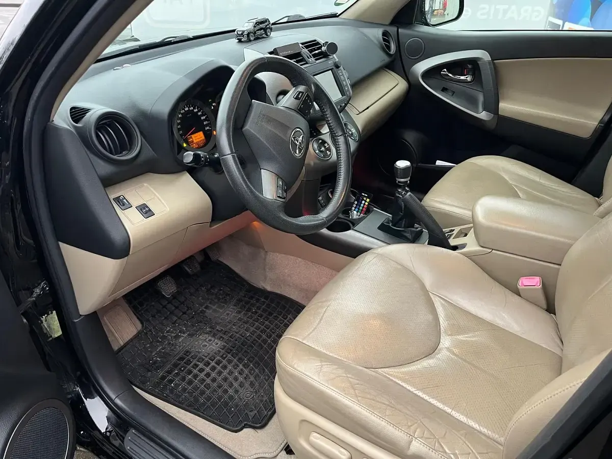 Gebraucht Toyota RAV4 150 PS (110 kW) 2011 Schwarz SUV