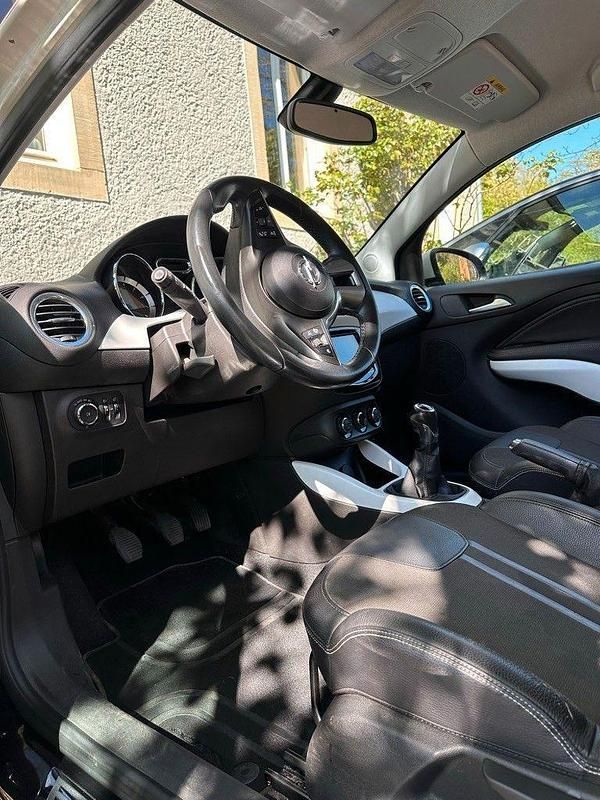 Second-hand Opel Adam Glam 69 CP (50 kW) 2013 Negru Hatchback