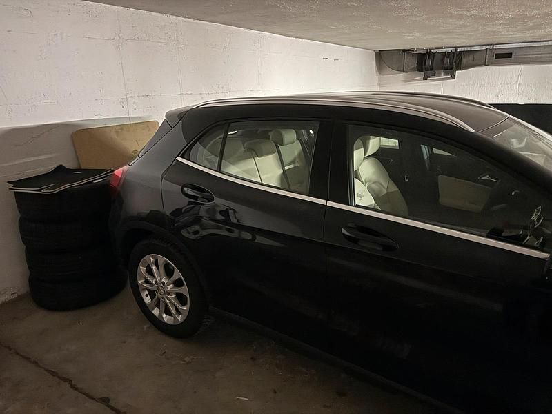 Gebraucht Mercedes GLA250 211 PS (155 kW) 2014 Schwarz SUV