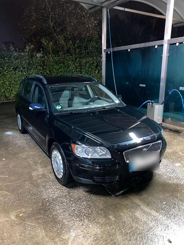 Schwarz Gebraucht 2007 Volvo V50 Kombi | 1.750 € (Guter Preis) - Bild 1/4