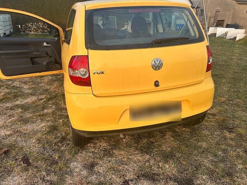 Gebraucht VW Fox 54 PS (39 kW) 2005 Gelb Kleinwagen