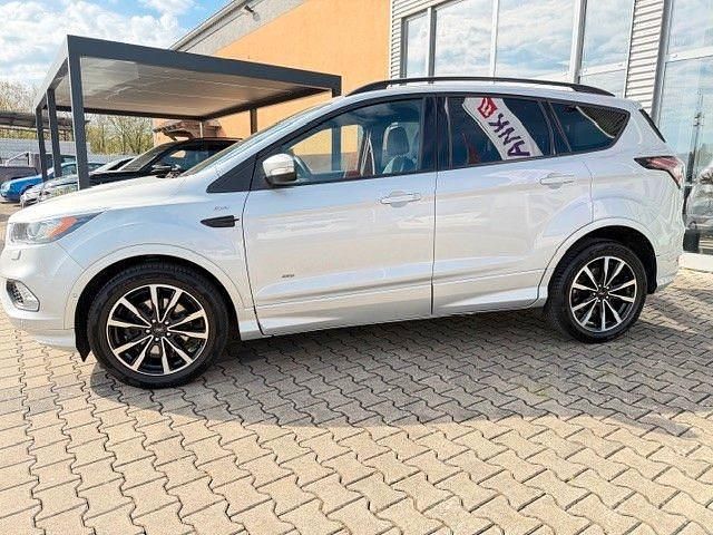 Gebraucht Ford Kuga ST-Line 179 PS (131 kW) 2017 Silber SUV