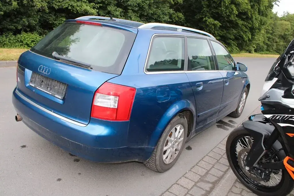 Gebraucht Audi A4 150 PS (110 kW) 2003 Blau Kombi