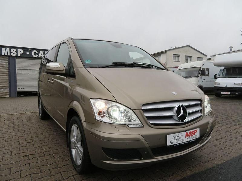 Beige Gebraucht 2011 Mercedes Viano Van / Kleinbus | 25.999 € - Bild 1/4