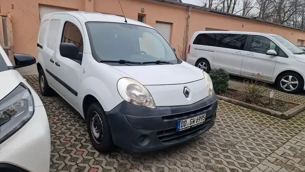 Gebraucht Renault Kangoo Authentique 90 PS (66 kW) 2012 Weiß Van / Kleinbus