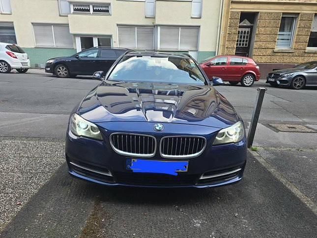 Blau Gebraucht 2015 BMW 520 Kombi | 10.000 € (Superpreis) - Bild 1/4