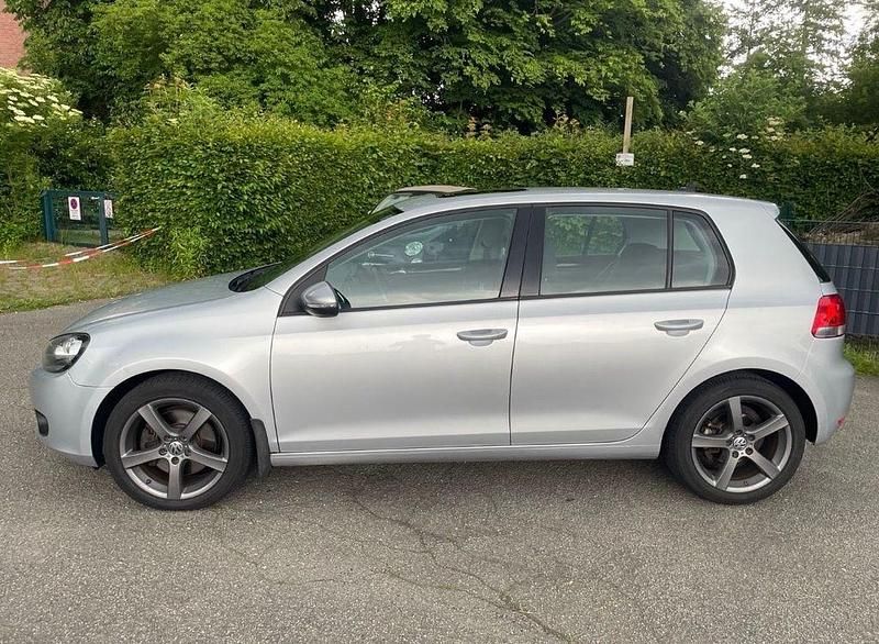Gebraucht VW Golf VI Comfortline 140 PS (102 kW) 2009 Silber Kleinwagen