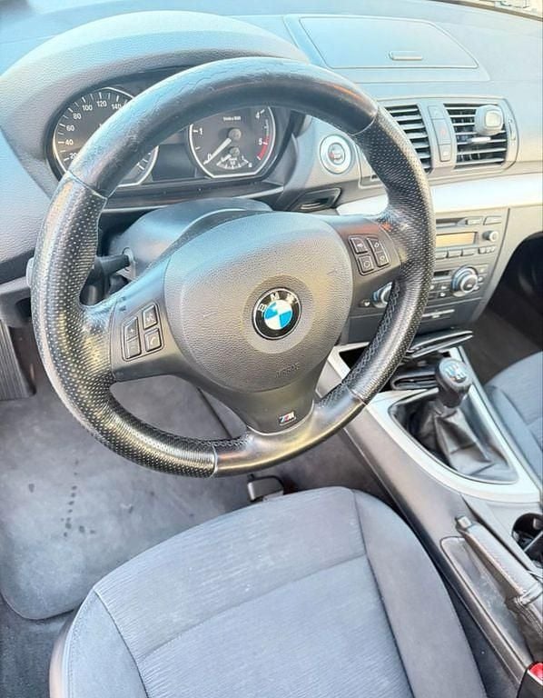 Gebraucht BMW 118 143 PS (105 kW) 2010 Silber Kleinwagen