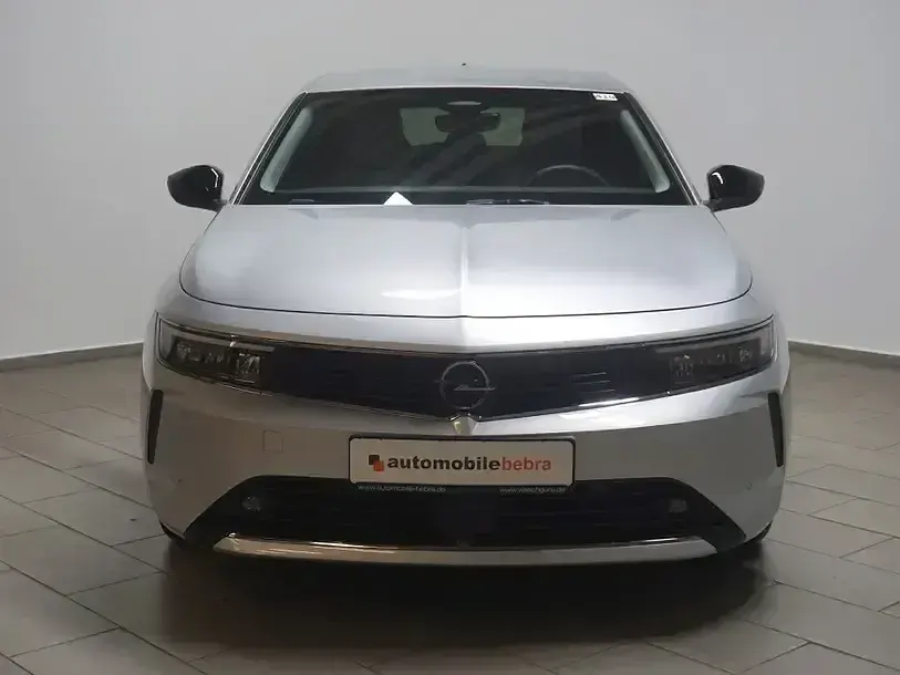 Używany Opel Astra Elegance 131 KM (96 kW) 2023 Srebrny Hatchback
