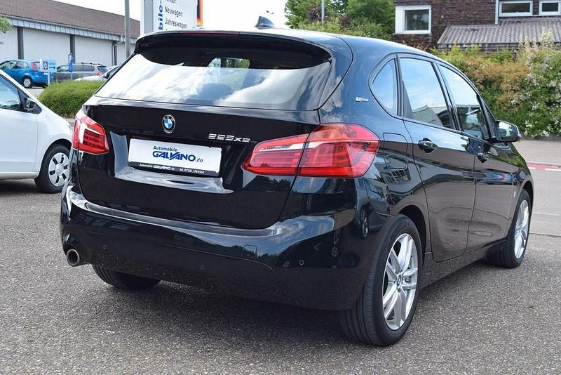 Gebraucht BMW 225 136 PS (100 kW) 2018 Schwarz Kombi