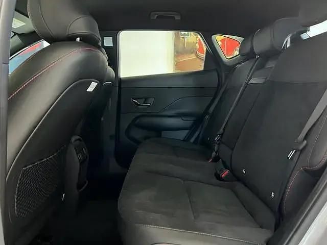 Gebraucht Hyundai Kona N Line 120 PS (88 kW) 2024 Shimmering silver meta.../silber SUV