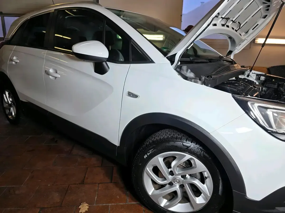 Gebraucht Opel Crossland X 83 PS (61 kW) 2019 Weiß SUV