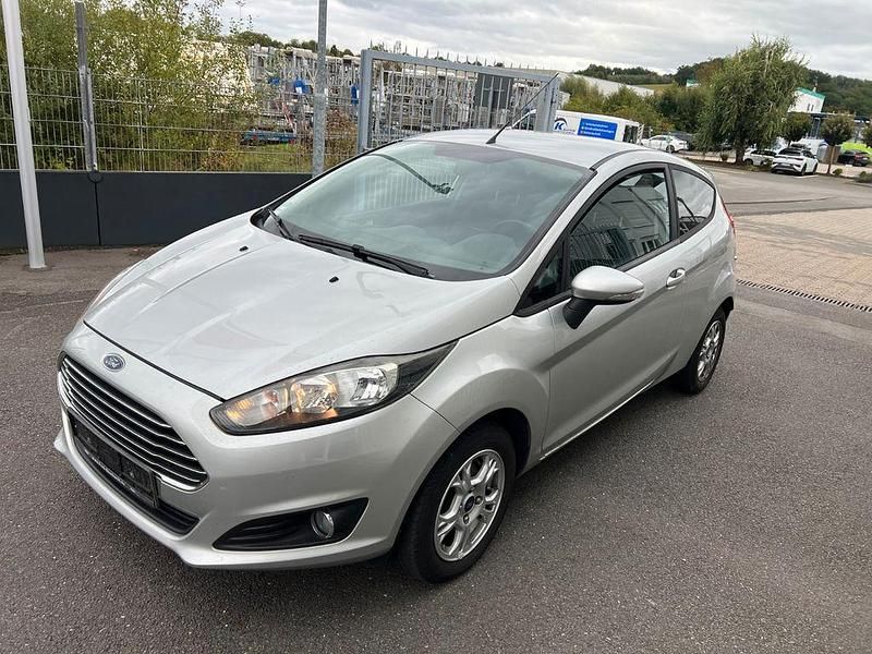 Silber Gebraucht 2014 Ford Fiesta SYNC Edition Kleinwagen | 3.850 € (Superpreis) - Bild 1/4