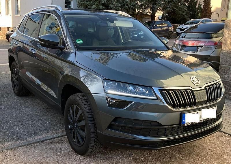 Grau Gebraucht 2019 Skoda Karoq Style SUV | 19.500 € (Guter Preis) - Bild 1/4