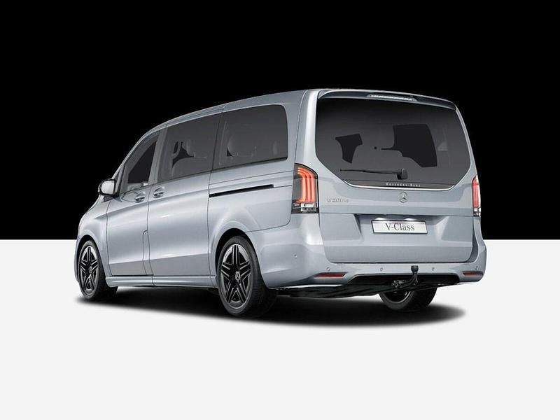 Gebraucht Mercedes V300 Avantgarde 237 PS (174 kW) 2025 Silber Van / Kleinbus