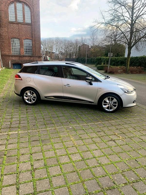 Gebraucht Renault Clio GrandTour LIMITED 75 PS (55 kW) 2016 Silber Kombi