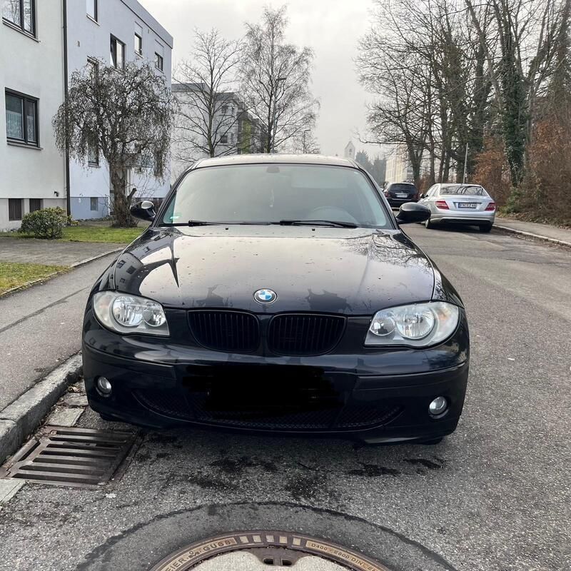 Schwarz Gebraucht 2004 BMW 120 Kleinwagen | 2.800 € (Fairer Preis) - Bild 1/4