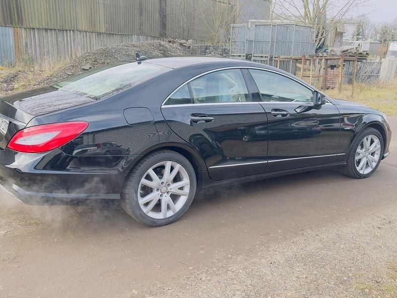 Schwarz Gebraucht 2012 Mercedes CLS500 Coupé | 14.950 € (Guter Preis) - Bild 1/4
