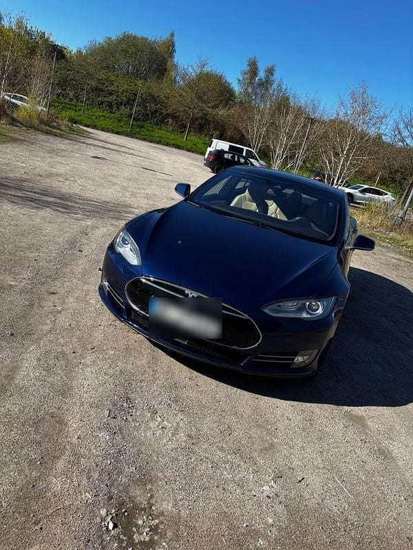 Second-hand Tesla Model S 409 kW (557 CP) 2016 Albastru Hatchback