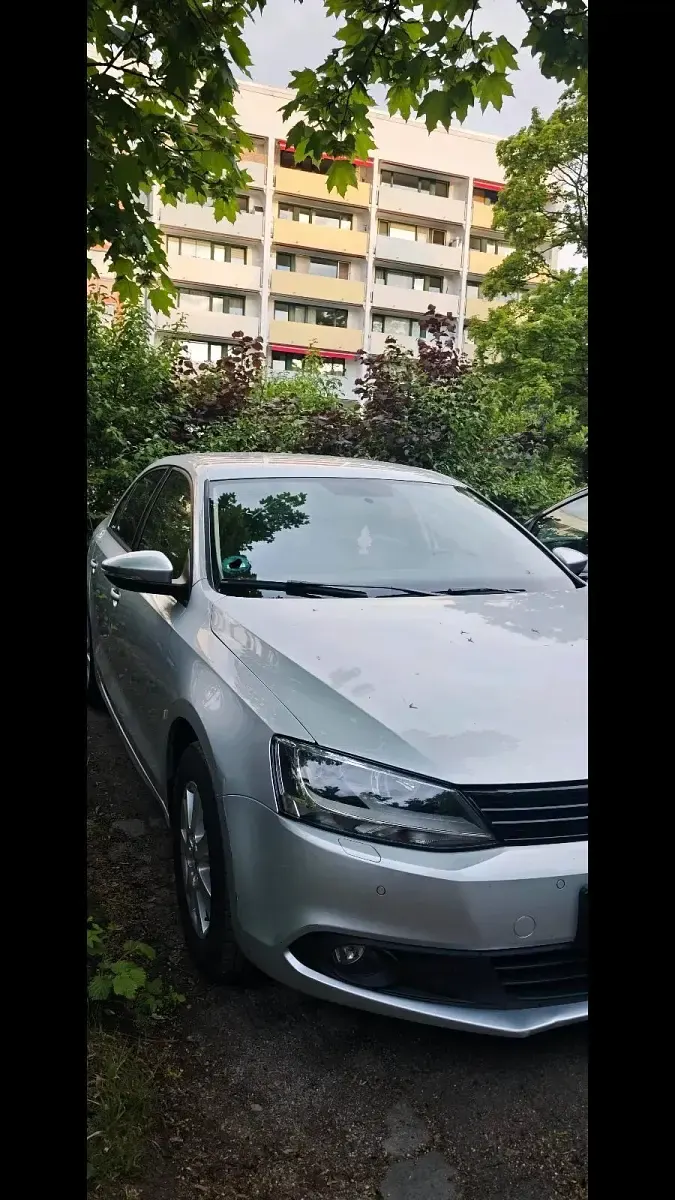 Gebraucht VW Jetta 122 PS (89 kW) 2014 Silber Limousine