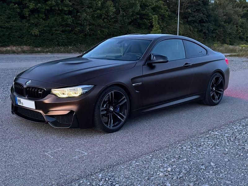 Schwarz Gebraucht 2017 BMW M4 M Performance Coupé | 53.900 € (Teuer) - Bild 1/4