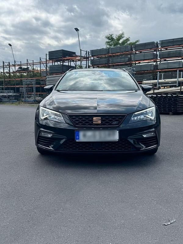 Schwarz Gebraucht 2020 Cupra Leon Kombi | 23.750 € (Fairer Preis) - Bild 1/4