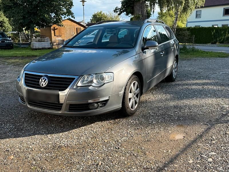 Grau Gebraucht 2008 VW Passat Kombi | 1.200 € (Superpreis) - Bild 1/4