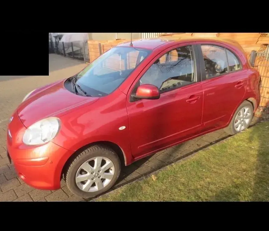 Gebraucht Nissan Micra 80 PS (58 kW) 2012 Rot Kleinwagen
