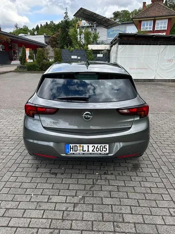 Gebraucht Opel Astra Innovation 150 PS (110 kW) 2017 Grau Limousine